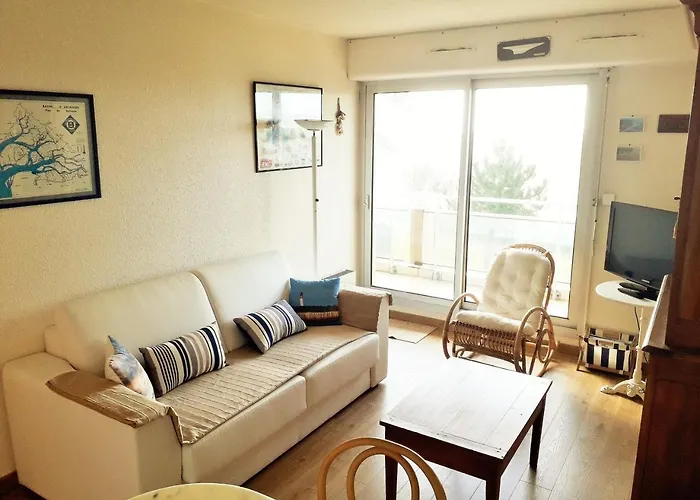 C213 Vue Terrasse, Parking *